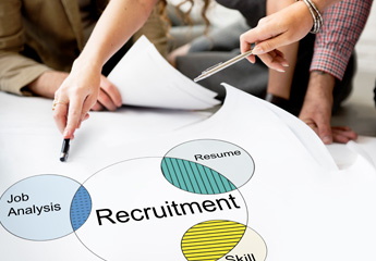 Cargos estratégicos X Operacionais: Quais as diferenças na hora de recrutar os perfis? 